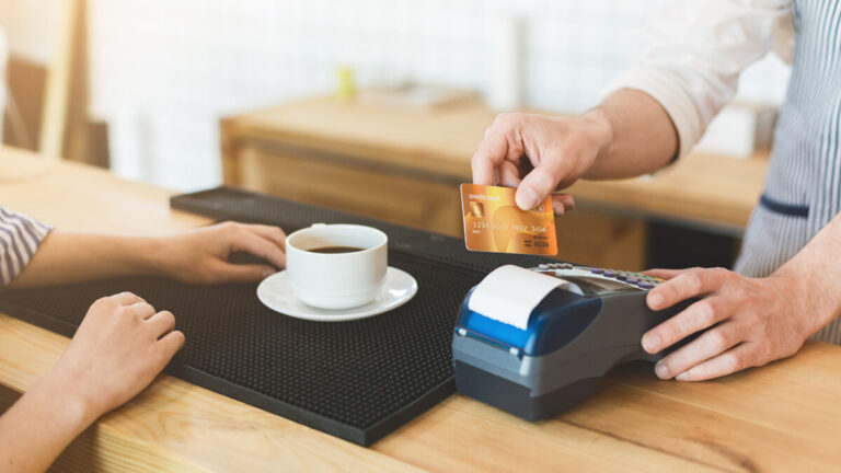 credit card payment at coffee shop